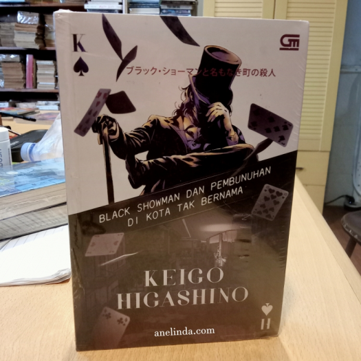 Black Showman dan Pembunuhan di Kota Tak Bernama - Novel karya Keigo Higashino