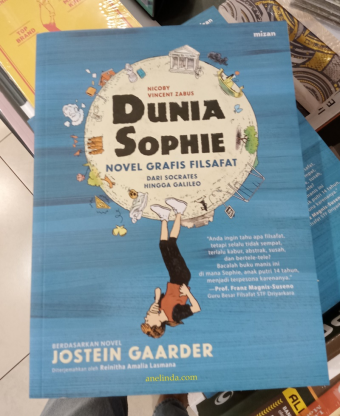 Dunia Sophie Buku 1 - Novel Grafis Filsafat (Dari Socrates Hingga Galileo)